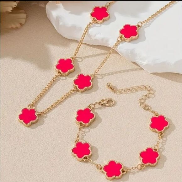 Pink & Gold Clover Necklace - Picture 1 of 4